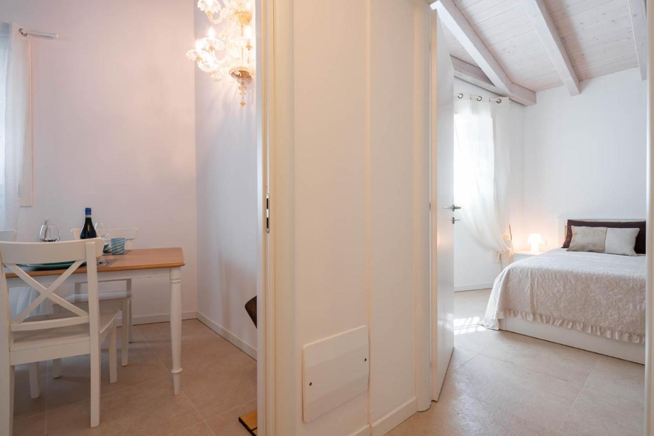 Loft In Venice - Murano Venier Apartment ภายนอก รูปภาพ