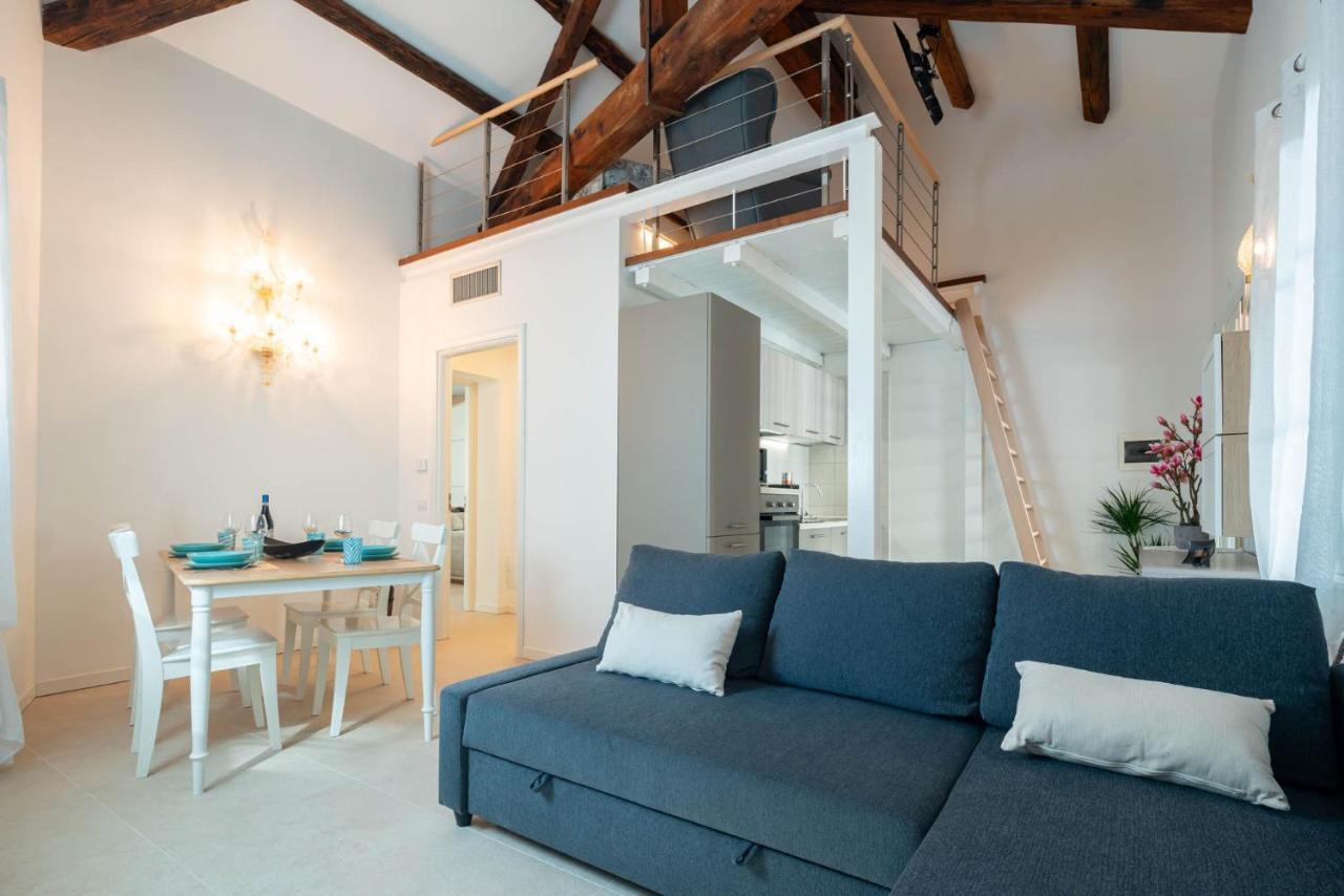 Loft In Venice - Murano Venier Apartment ภายนอก รูปภาพ